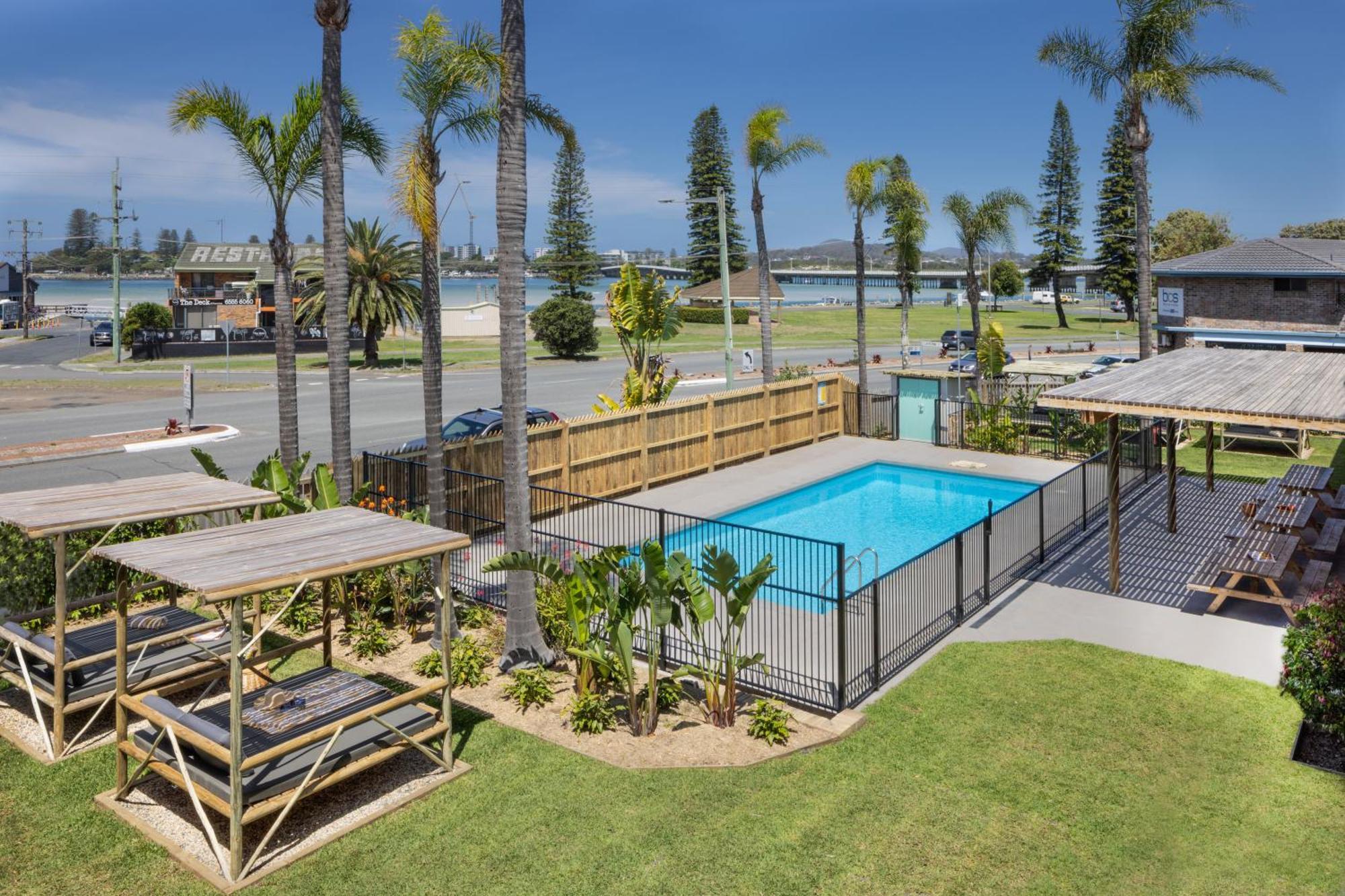 South Pacific Palms Motor Inn Tuncurry Exterior photo